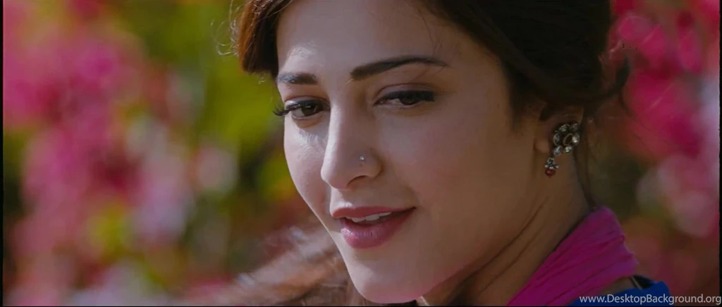 Romentic And Cute Actress Shruti Hassan Wide Hd Wallpapers