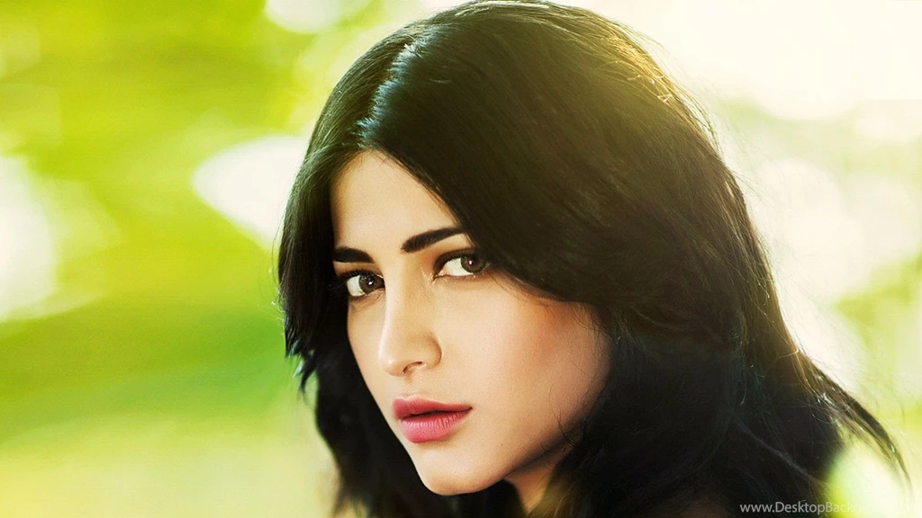 Superstar Shruti Hassan Wallpapers