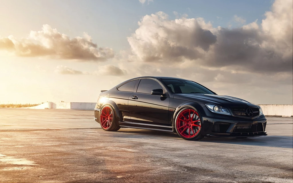 Mercedes Benz C63 AMG Wallpapers