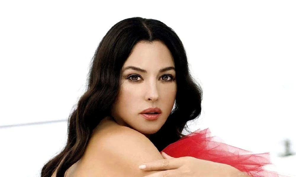 Monica Bellucci Wallpapers