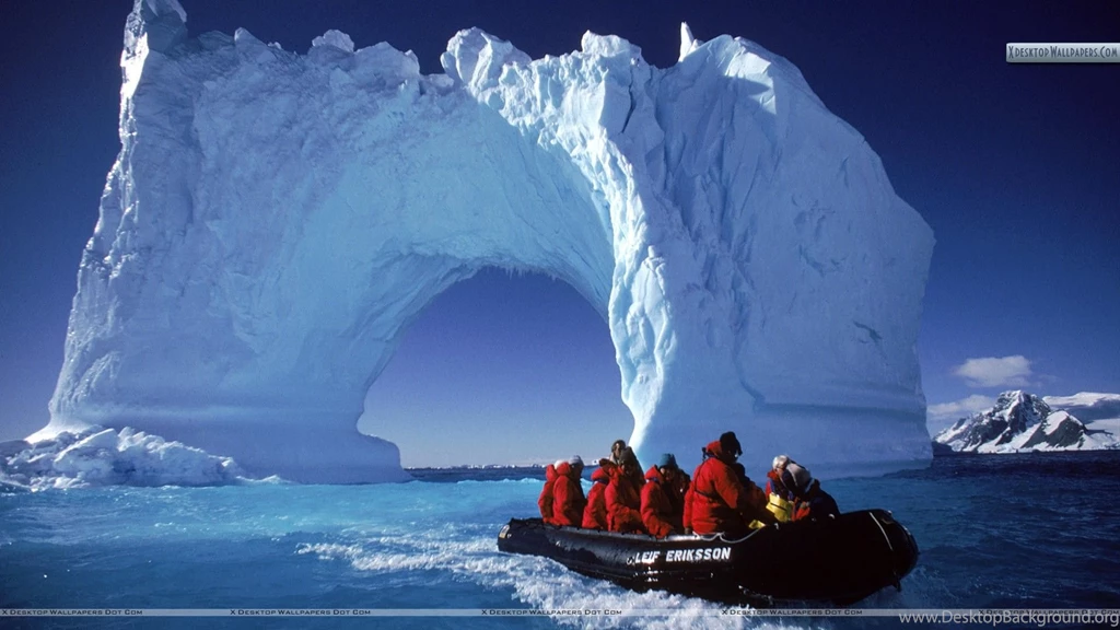 Boating The Yalour Islands, Antarctica Wallpapers
