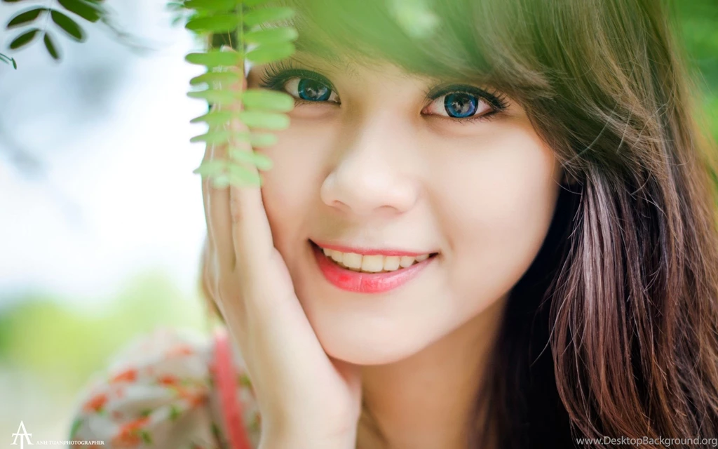 Beautiful Girl Wallpapers Download For Your Phone Or Computer