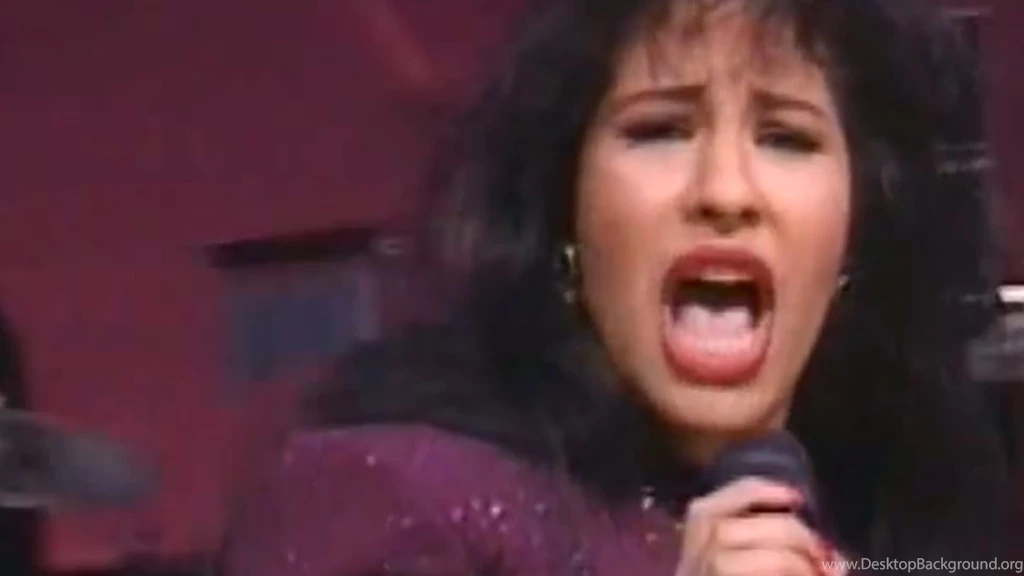 Becky G Recuerda A Selena Quintanilla   YouTube