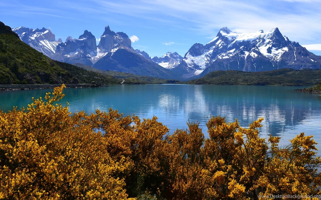 Torres del paine national park in the late winter 2560x1600 nature desktop wallpaper 29311.jpg