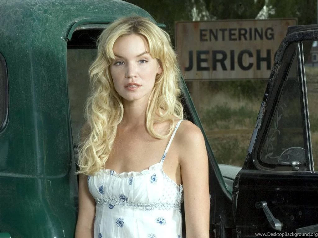 Ashley Scott Wallpaper 0.jpg