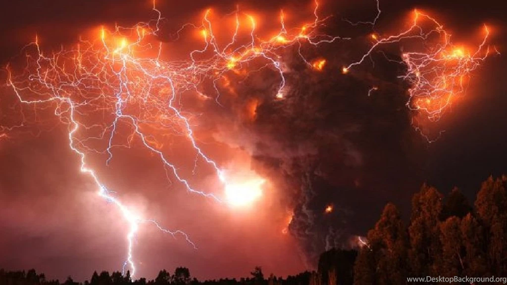 Volcano Lightning Wallpapers.jpg