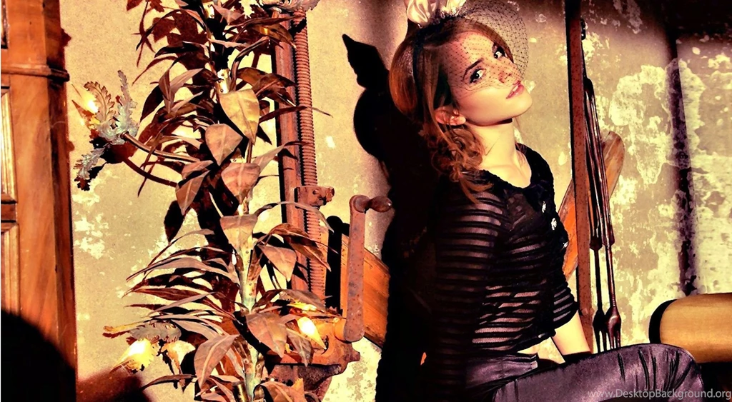 Very Beautiful And Cute Actress Emma Watson Hot And Sexy Images ...