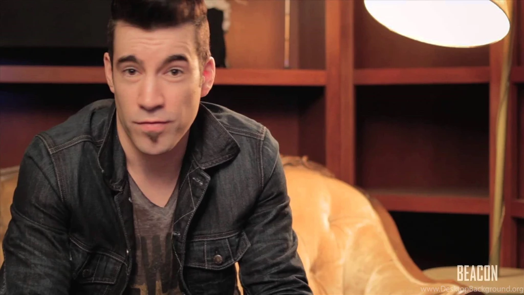 Tyler Connolly Of Theory Of A Deadman