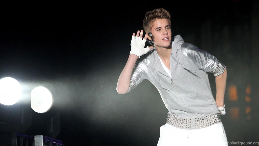 Justin Bieber Pictures , Wallpapers , Photos , Images Download