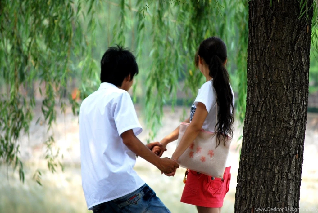 Download Love Couple Wallpapers 5.jpeg