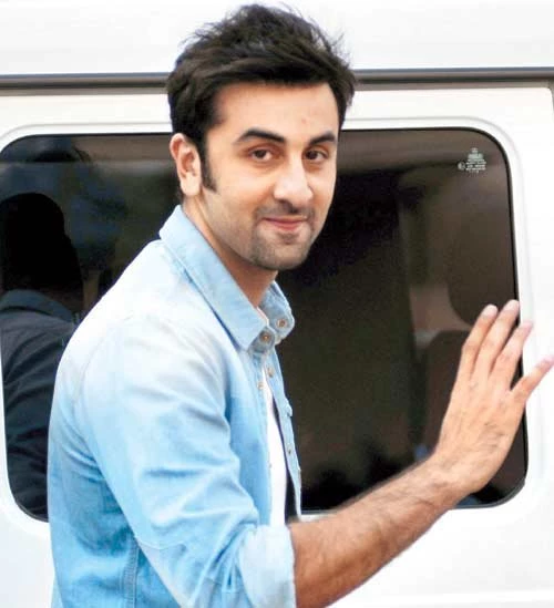 Download Ranbir Kapoor Latest Cute Pics Wallpapers HD FREE Uploaded ...