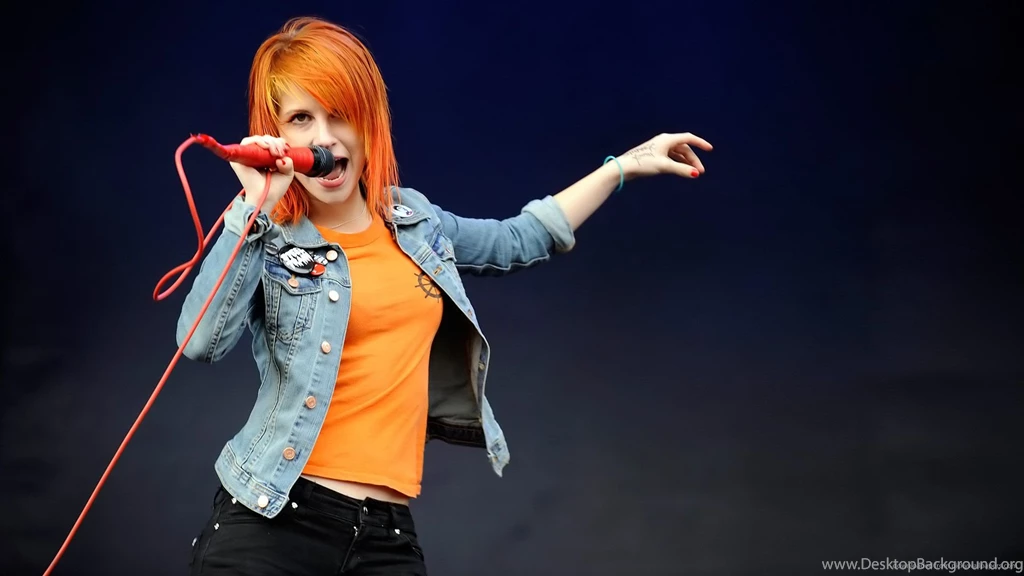 HD Paramore Hayley Williams Beautiful Gesture Wallpapers