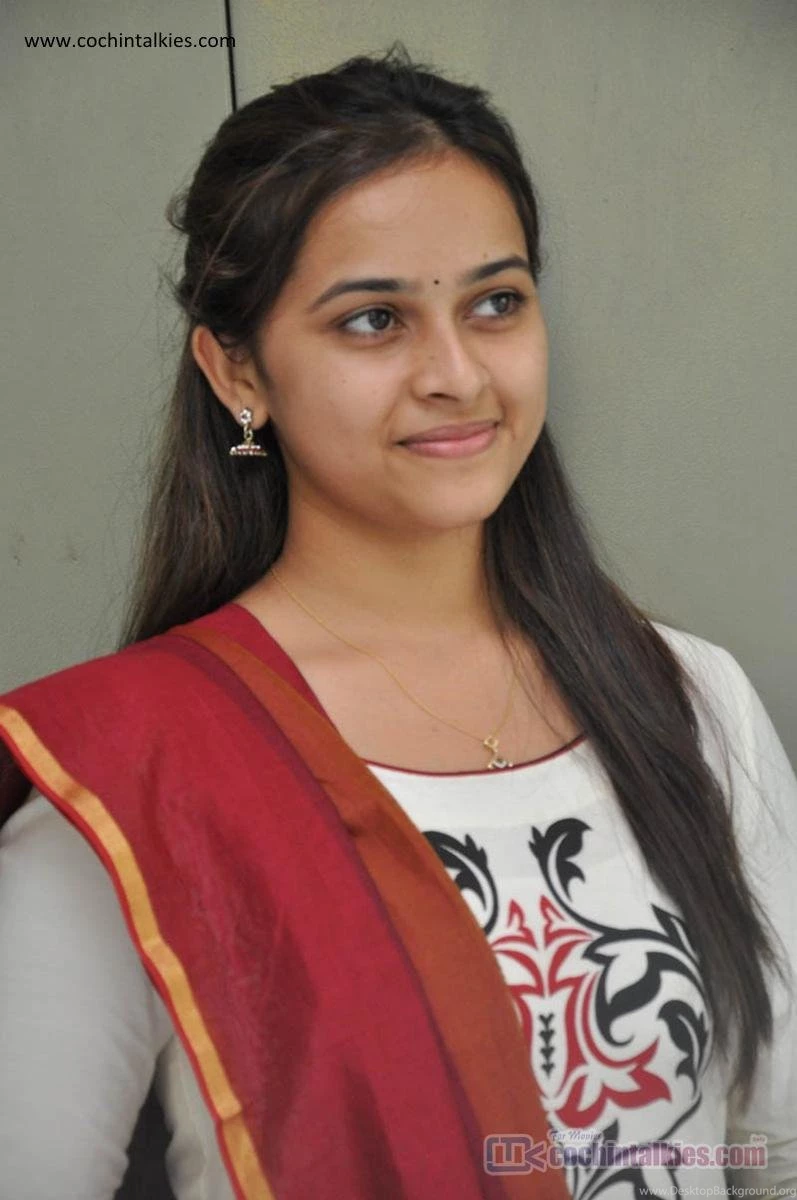 Tamil Actress Sri Divya HD Photos Photos, Tamil Actress Sri Divya ...