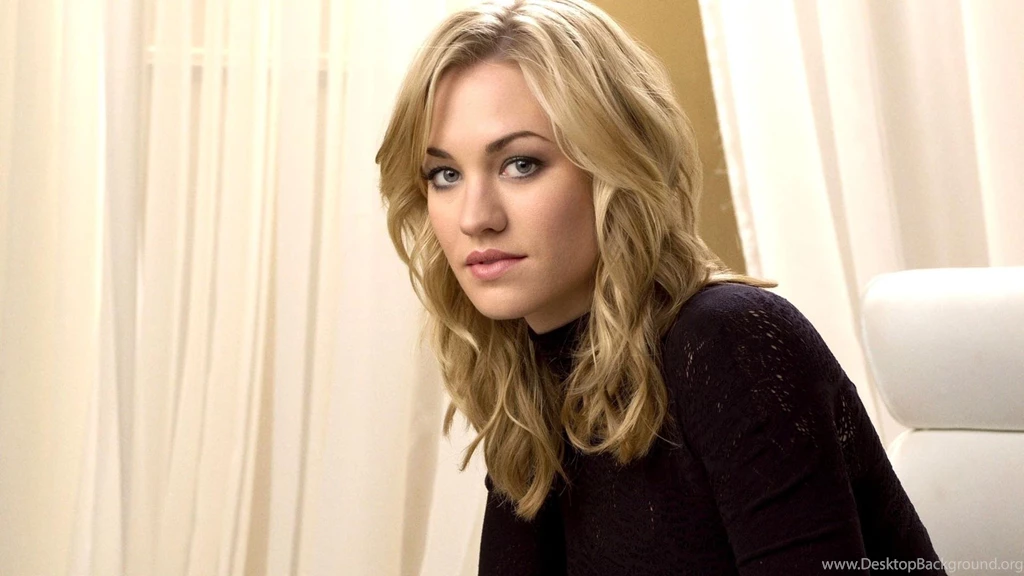 Yvonne Strahovski Wallpapers Hd