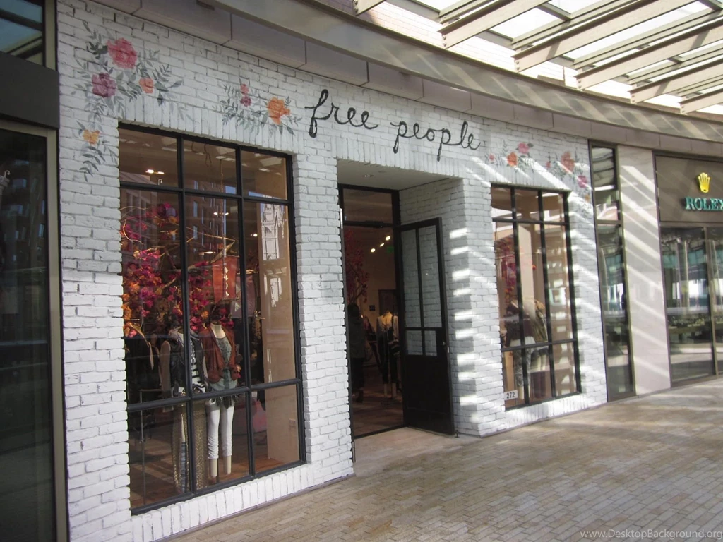 Free People Storefront