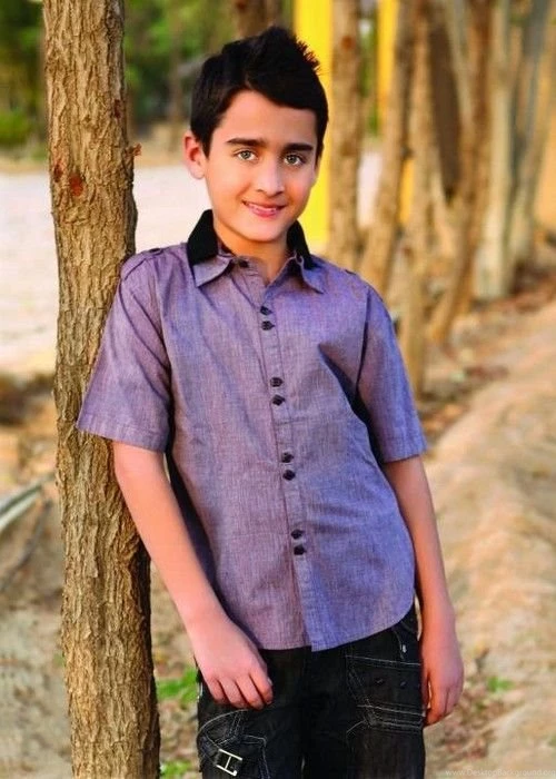 Download Beautiful And Cute Looking Basirpur City Boys Wallpapers ...