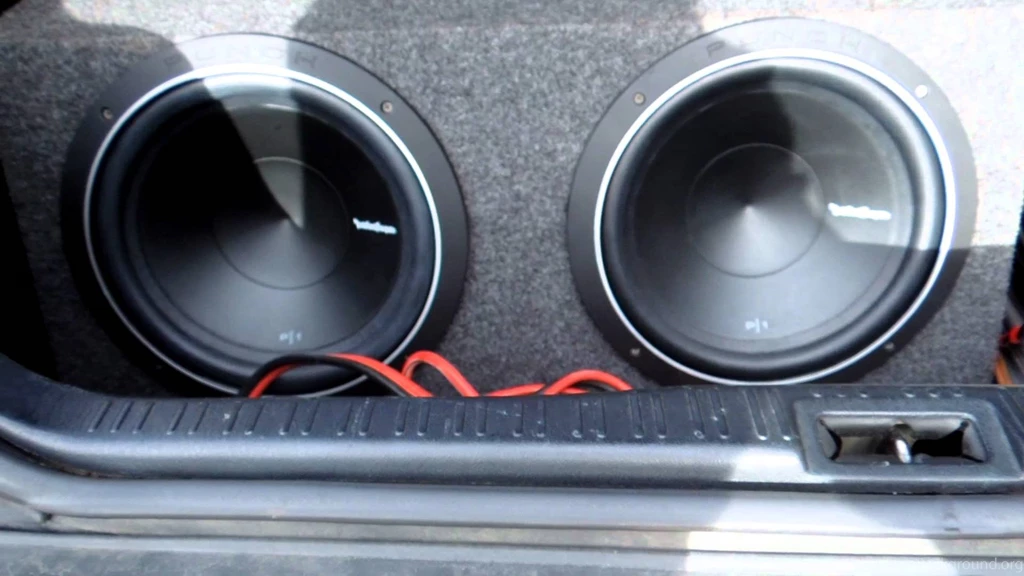Rockford Fosgate P1 2 12's Hittin Hard 500 Rms   YouTube