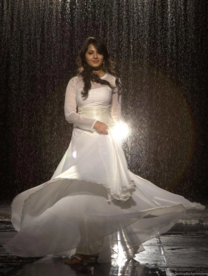 2014 Latest Stills Of Anushka Shetty