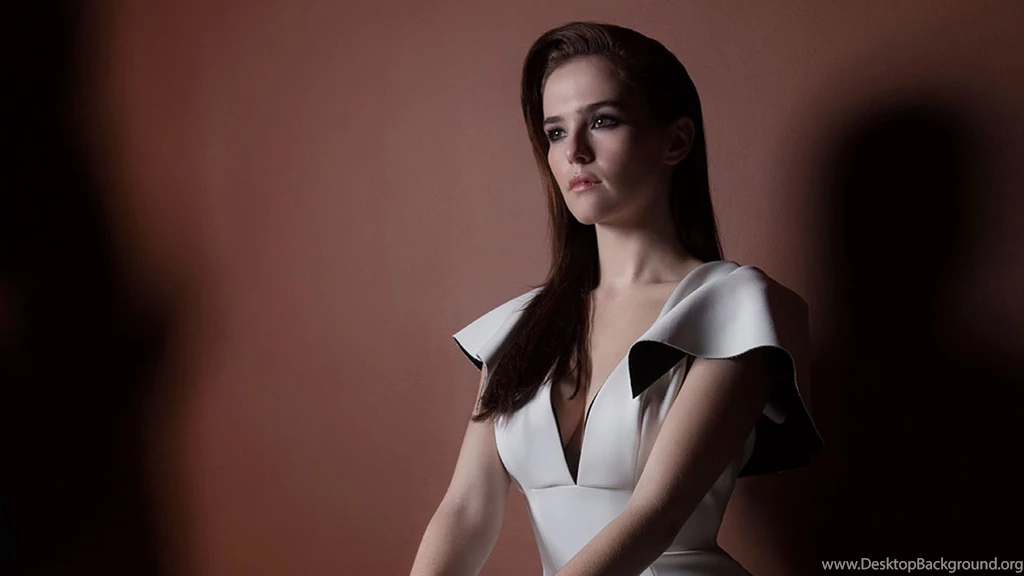 Zoey Deutch Wallpapers HD – HdCoolWallpapers.Com