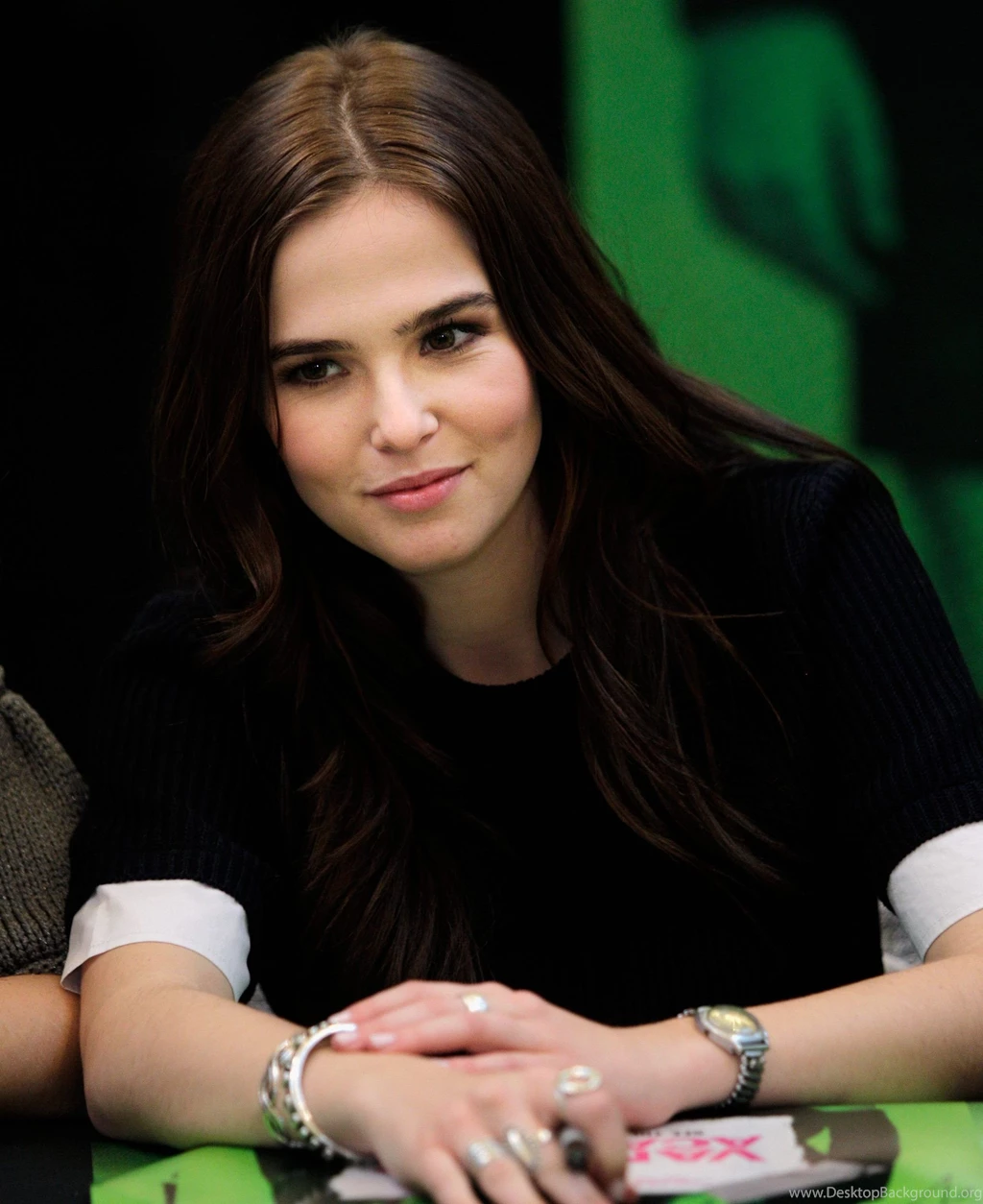 Zoey Deutch Photo, Pics, Wallpapers Photo