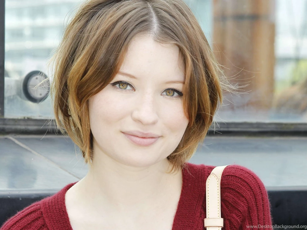 Emily Browning Wallpapers 6705 1920 X 1440   WallpaperLayer.com
