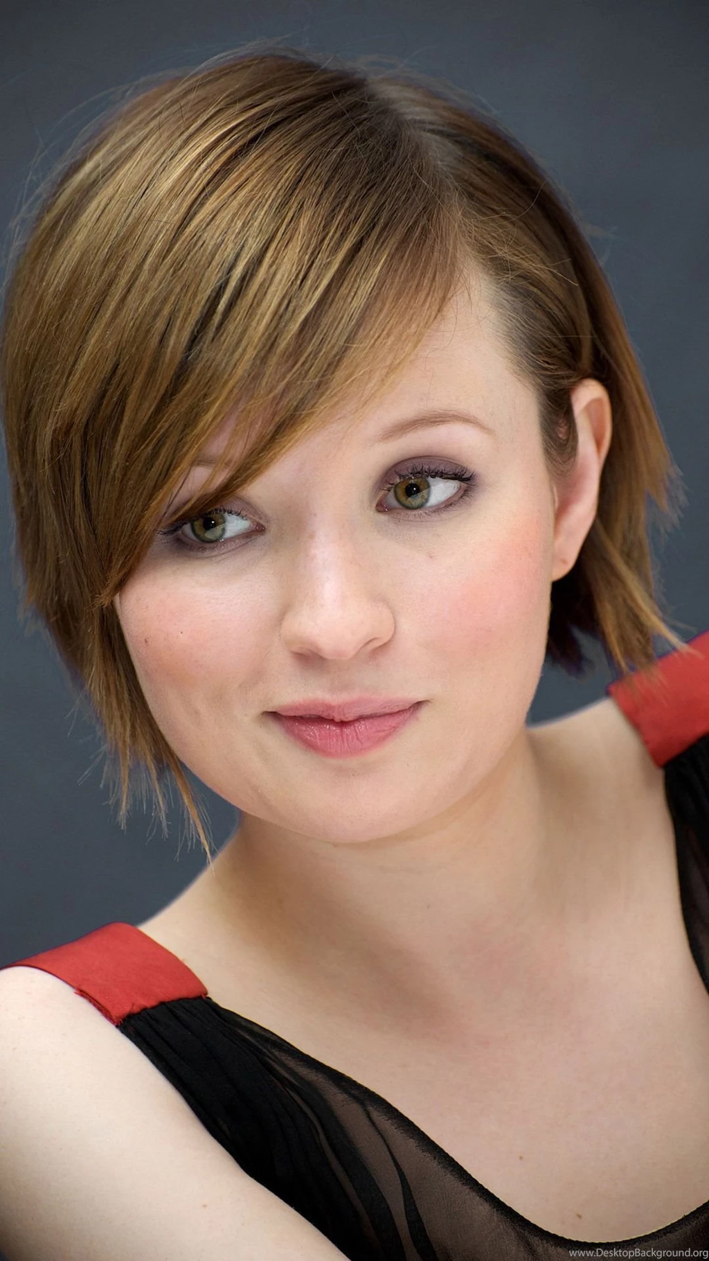 Emily Browning Mobile Wallpapers 11910