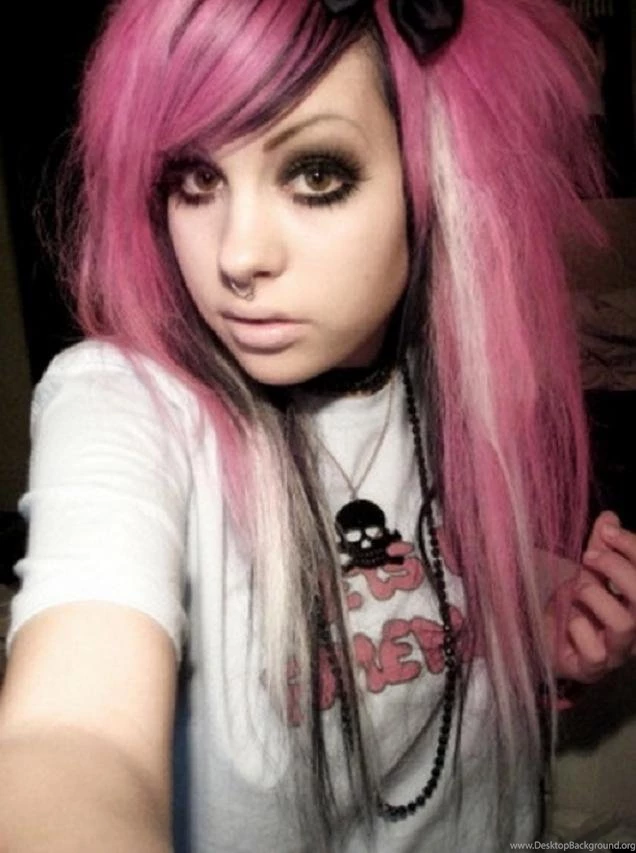 EMO GIRLS WALLPAPERS