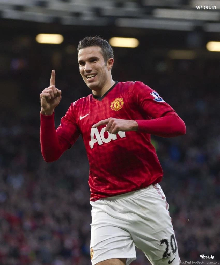 Robin van Persie Funny Face Closeup HD Wallpaper.jpg