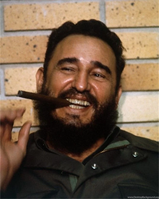 FidelCastroSmiling.jpg