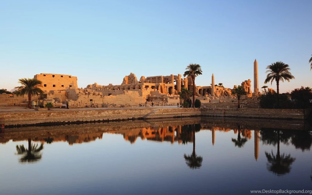 Egypt, Luxor, Nile River, Karnak Temple Reflecting On Sacred Lake ...