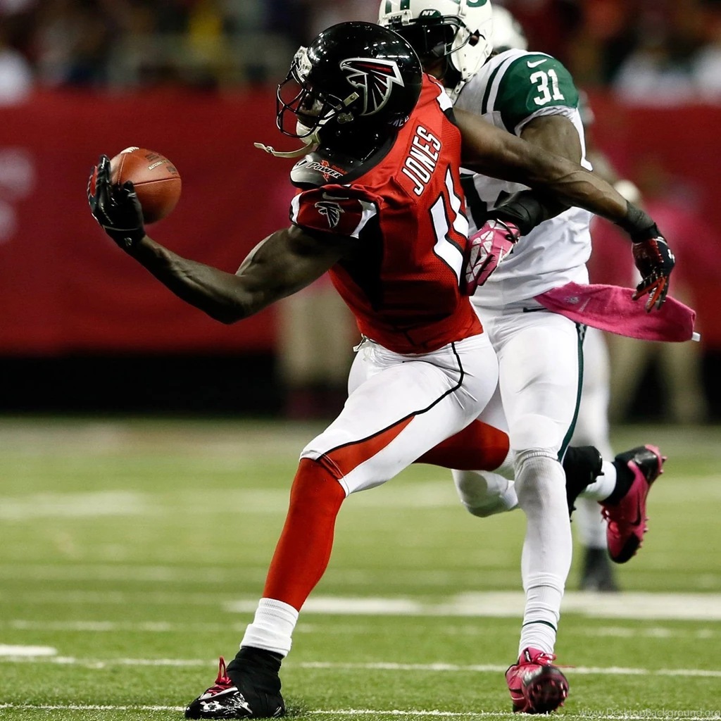 Top 10 Wide Receivers Heading Into 2015/16