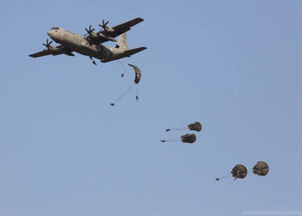 Indian_Air_Force_C 130J_Super_Hercules_Drops_Paratrooper.jpg