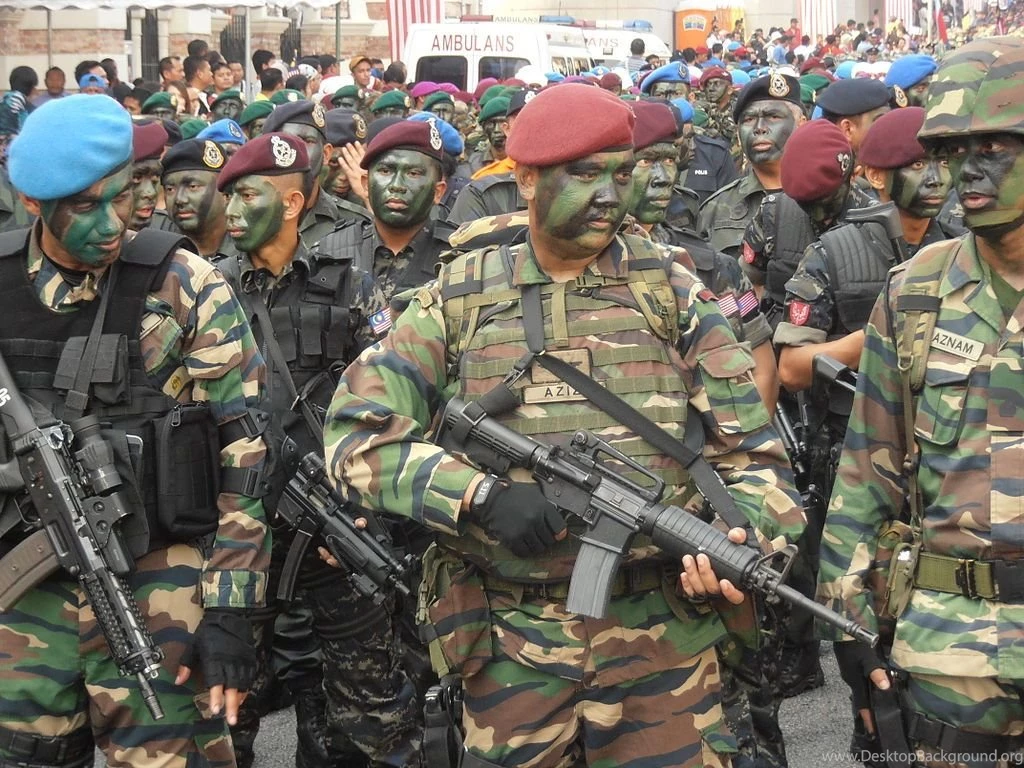 File:PASKAU And 10 Paratrooper 56th NDP.JPG Wikimedia Commons
