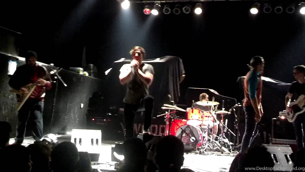 Dance Gavin Dance Carl Barker Happiness (LIVE) YouTube