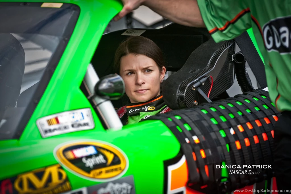 1800x1200px Danica Patrick Nascar Driver