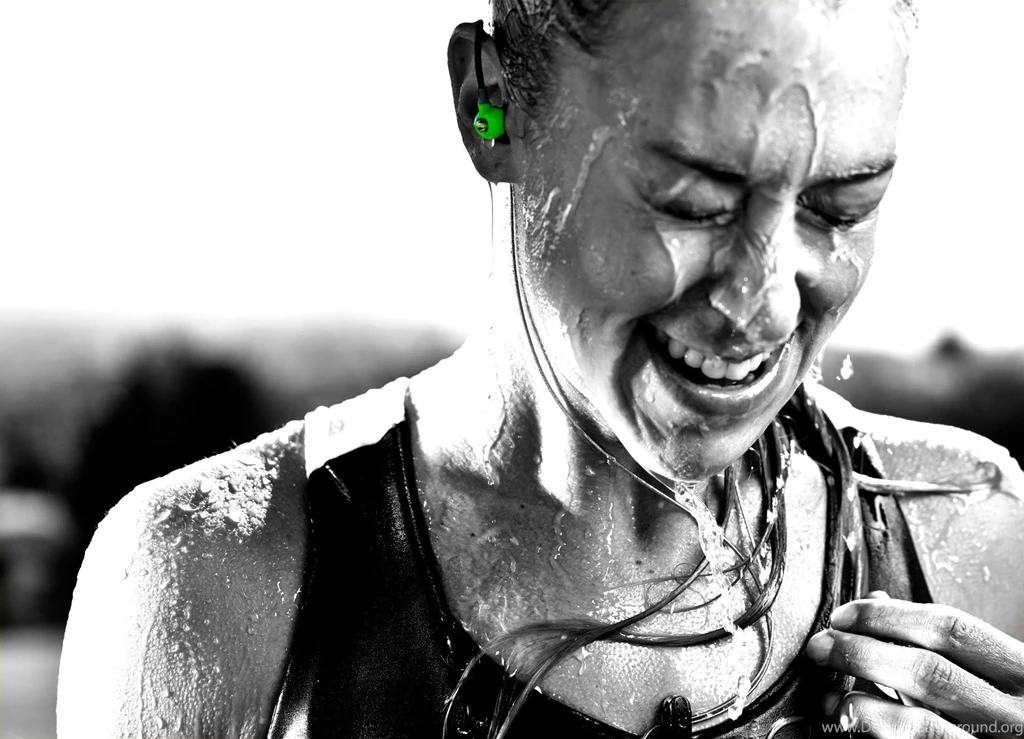 SPORTS Girl Women Run Exercise Training Effort Sweat Headphones ...