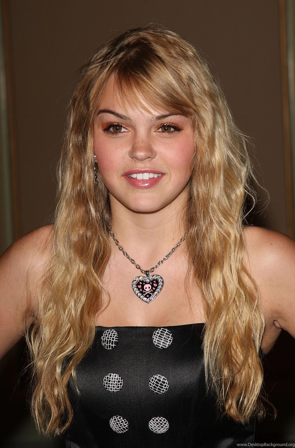 Download Aimee Teegarden Wallpapers 1979x3000