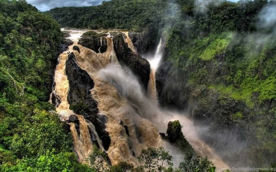 20 Most Amazing and Beautiful Waterfalls Around the World 4.jpg