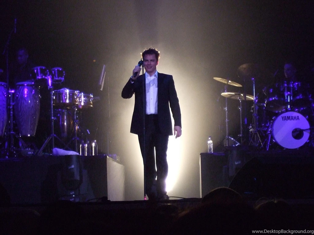 John Barrowman   John Barrowman Wallpapers (22598735)   Fanpop