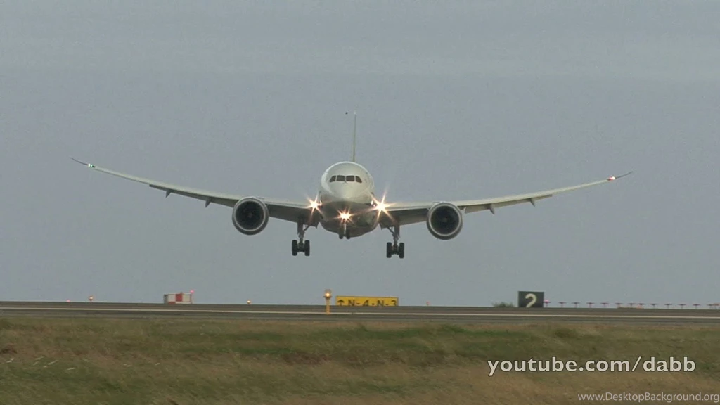 Watch This Boeing 787 Dreamliner's Stunning Near vertical Takeoff