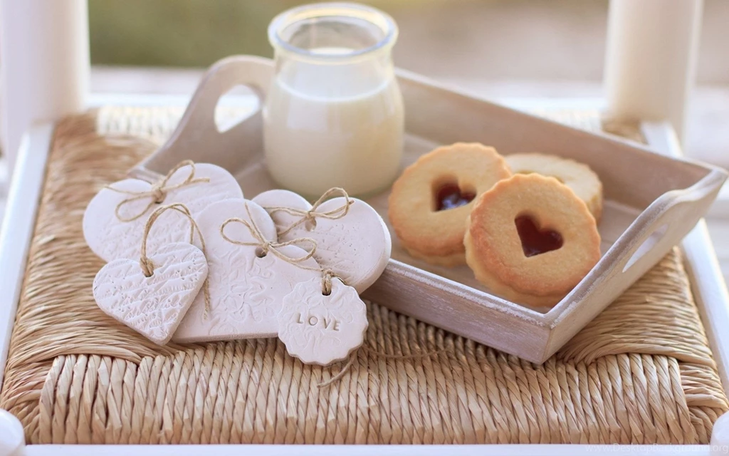 Cookies milk sweet hearts love food hd wallpapers Magic4Walls.com