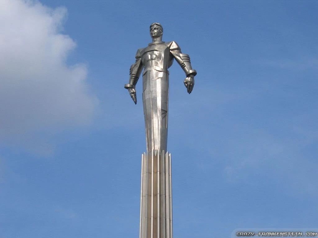 Yuri Gagarin Statue Wallpapers Crazy Frankenstein