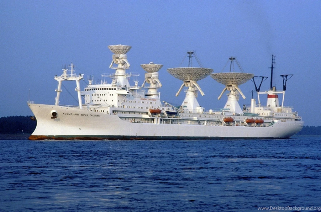 Kosmonaut yuri gagarin 1600x1056 Wallpapers