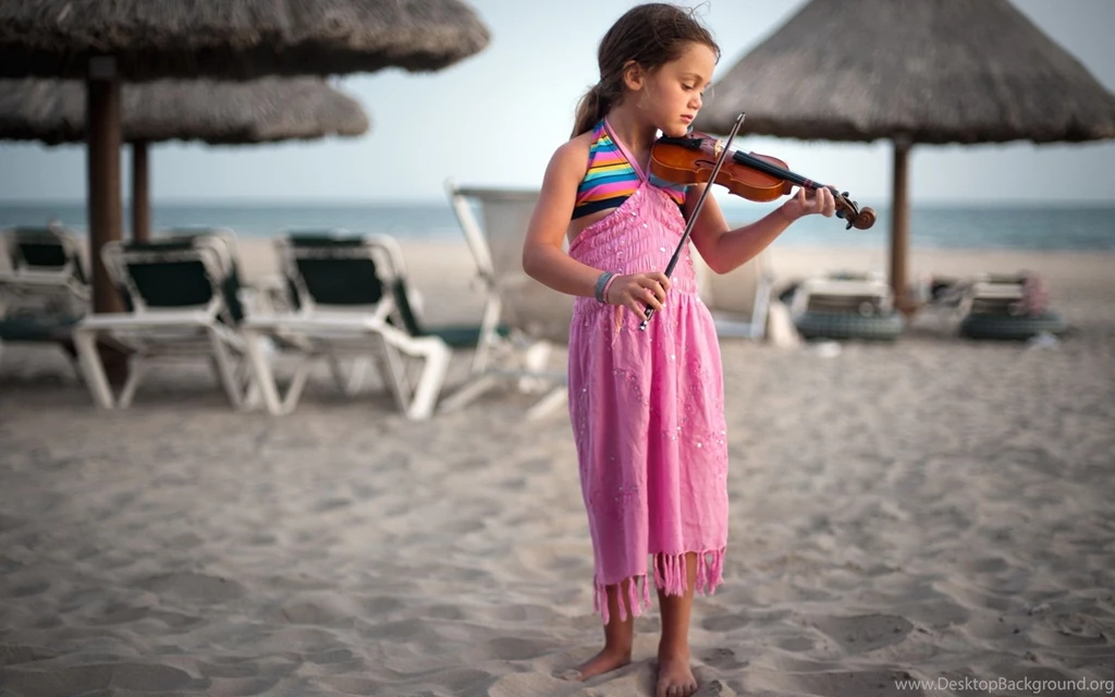 Cute Little Girl At The Beach Playing A Violin Wallpaper,Cute HD ...