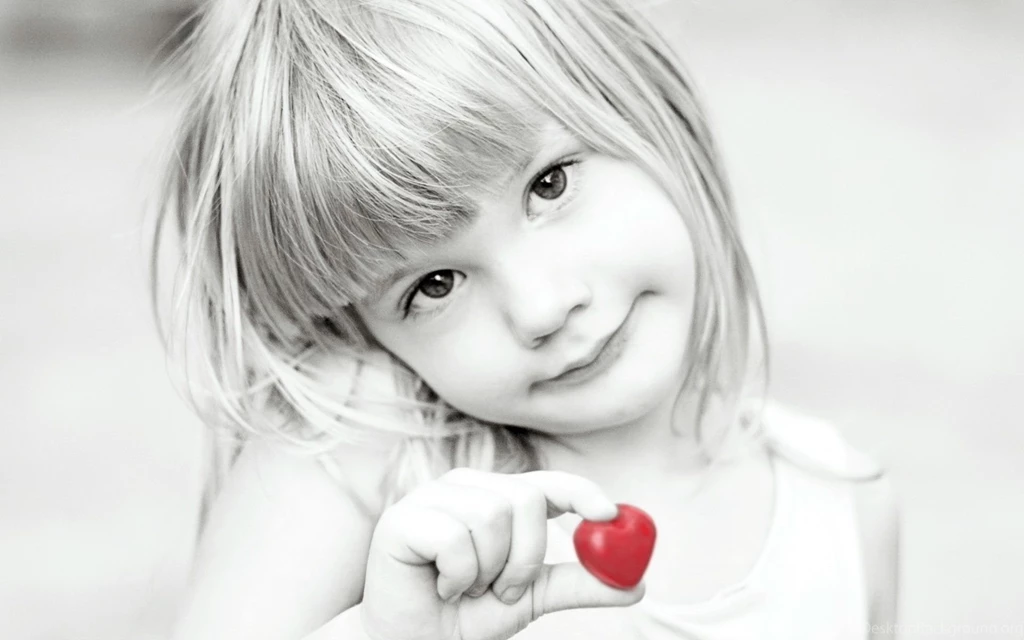 Cute Little Girl Black And White Wallpapers   DreamLoveWallpapers