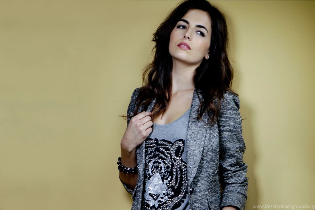 Camilla Belle In Bobstore Magazine Uhd Wallpapers   Ultra High ...