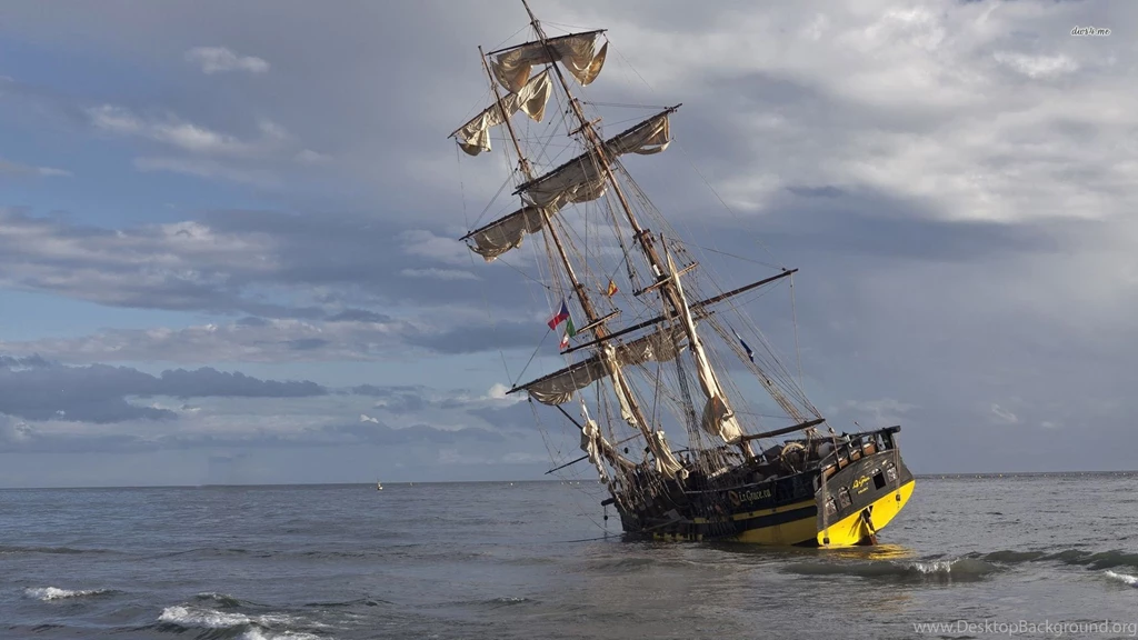 Sailing Ship At Sea Wallpapers   Photography Wallpapers