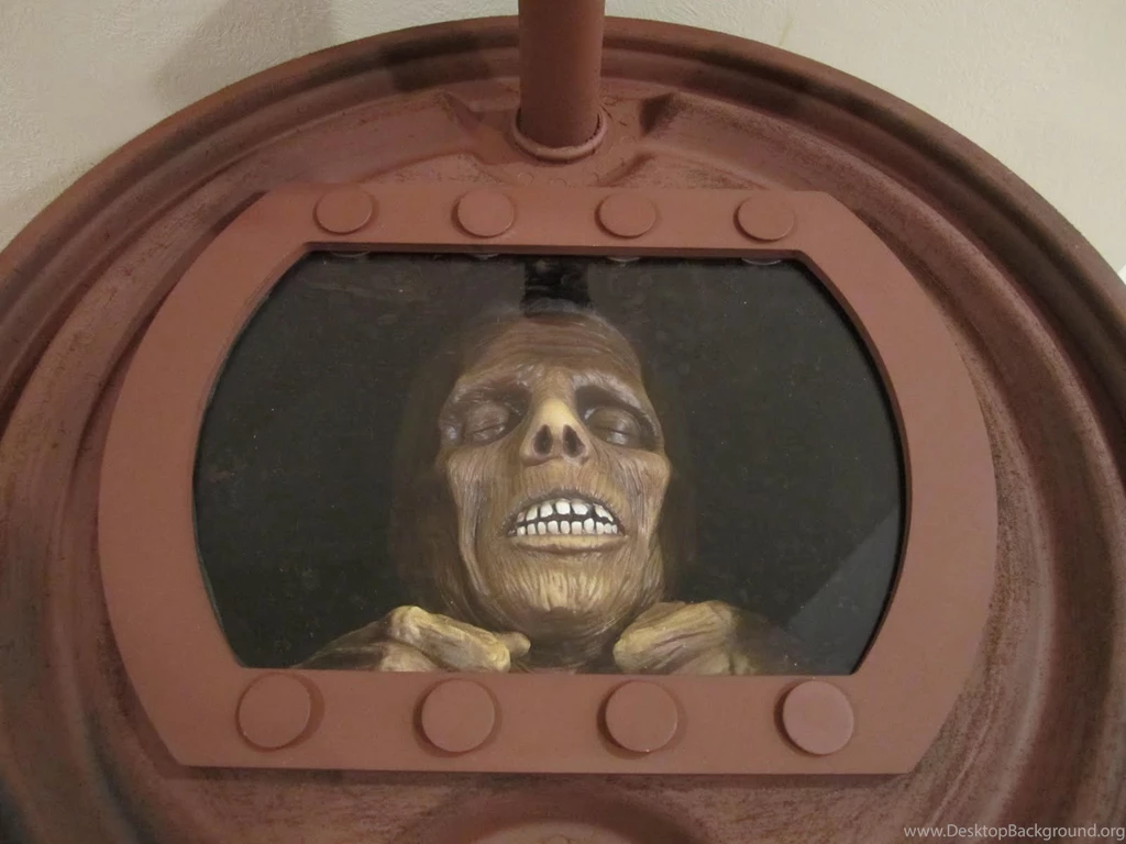 Zombies And Toys: Home Grown 'Return Of The Living Dead' Trioxin ...