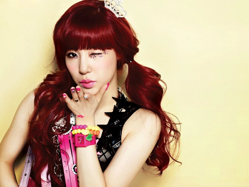 SNSD Tiffany (티파니; ティファニー) Wallpapers HD & Photos
