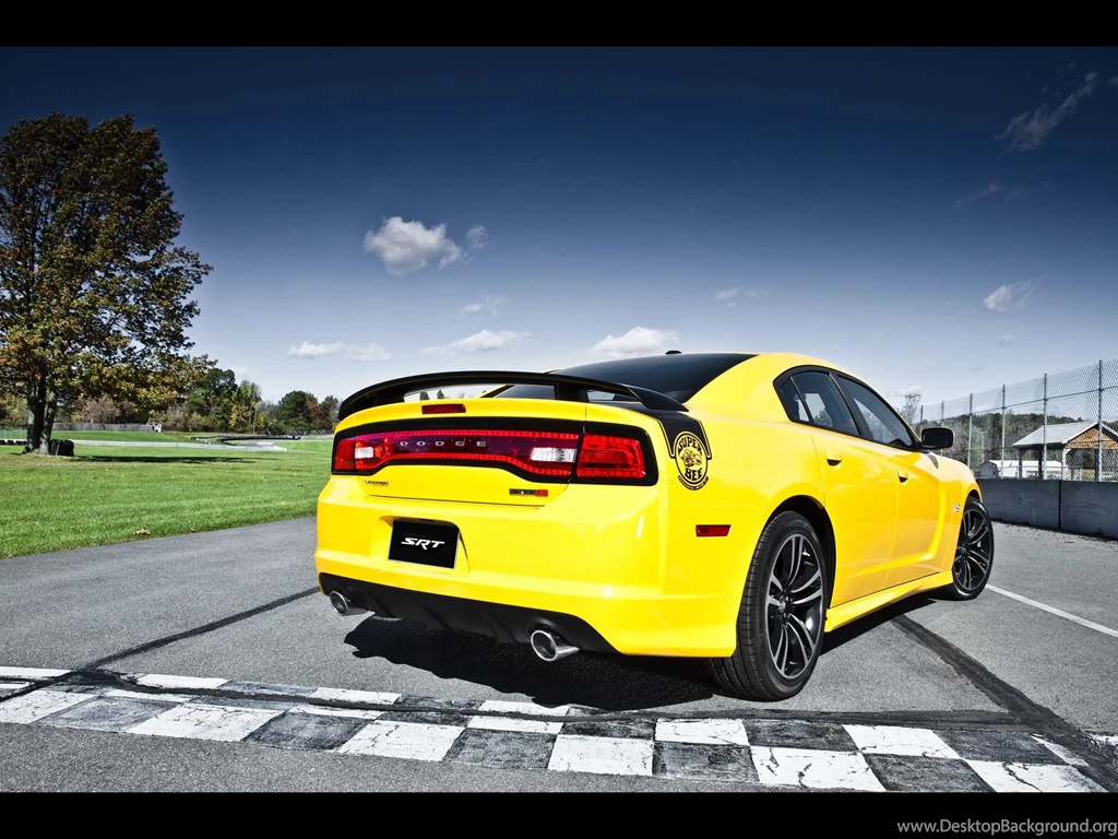 2012 Dodge Charger SRT8 Super Bee   Rear Angle   1920x1440   Wallpapers